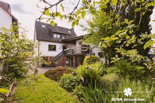 Garten- und Hausansicht