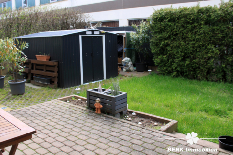 BERK Immobilien – Vermietete 4-Zimmer-Wohnung auf zwei Etagen in Sulzbach mit Garten und Terrasse - BERK Immobilien - Terrasse u. Garten (114934)