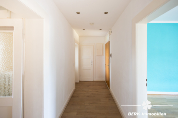 BERK Immobilien – geflegte 4- Zimmer Wohnung in Top Lage von Aschaffenburg - Flur (105866)