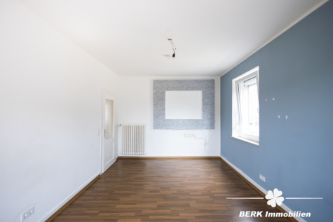 VERKAUFT – BERK Immobilien – geflegte 4- Zimmer Wohnung in Top Lage von Aschaffenburg - Schlafzimmer (115523)