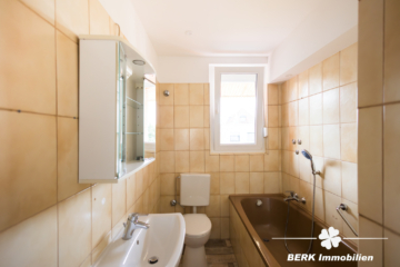 BERK Immobilien – geflegte 4- Zimmer Wohnung in Top Lage von Aschaffenburg - Bad (105868)