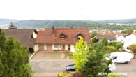 Ausblick - BERK Immobilien – Einfamilienhaus zum Wohlfühlen mit Panoramablick & Waldrandlage in Klingenberg/Röllfeld