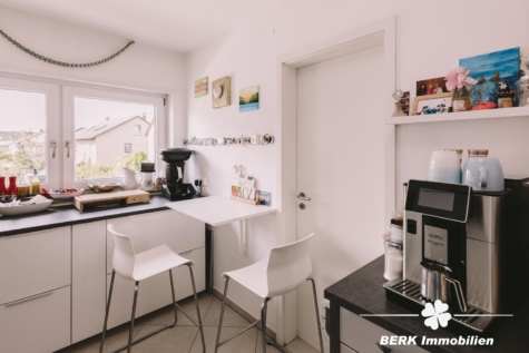BERK Immobilien – Großzügig und Hell – 5 – Zimmer Eigentumswohnung in ruhiger Lage von Stockstadt - Küche (127014)