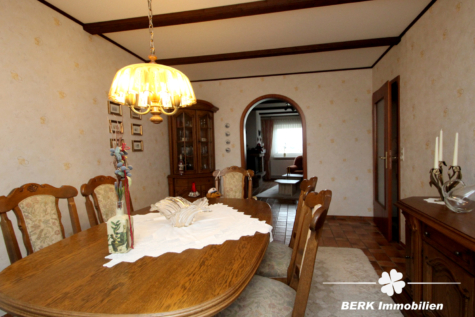 BERK Immobilien – Gepflegtes Einfamilienhaus mit schönem Garten in unverbaubarer Feldrandlage - Essbereich (116323)
