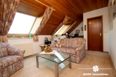 BERK Immobilien – Gepflegtes Einfamilienhaus mit schönem Garten in unverbaubarer Feldrandlage - Arbeitszimmer (116329)