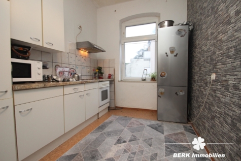 BERK Immobilien – Attraktive Renditeimmobilie: Voll vermietetes Wohn- und Geschäftshaus in zentraler Stadtlage - Küche OG (114970)