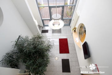 BERK Immobilien – Produktions- Lager- und Büroflächen (möbl.) auf insgesamt ca. 2224 m² zu vermieten - Eingangsbereich (105204)