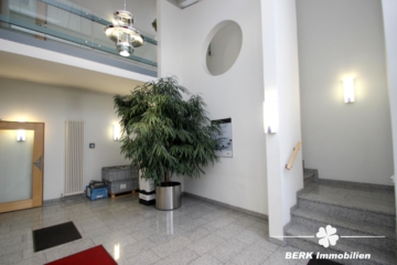 BERK Immobilien – Produktions- Lager- und Büroflächen (möbl.) auf insgesamt ca. 2224 m² zu vermieten - Eingangsbereich (2) (105205)