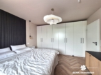 Elternschlafzimmer - RESERVIERT – BERK Immobilien – frisch sanierte & sonnige 4-Zimmer-Wohnung mit Balkon, Terrasse & Garten in Krombach