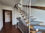 Treppenhaus - RESERVIERT – BERK Immobilien – frisch sanierte & sonnige 4-Zimmer-Wohnung mit Balkon, Terrasse & Garten in Krombach