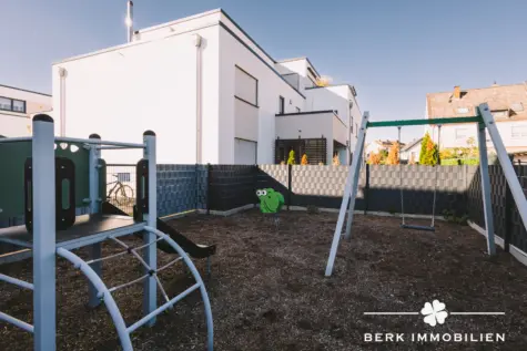 BERK Immobilien – moderne & bezugsfertige 3-Zimmer-Wohnung mit gemütlicher Terrasse in Goldbach - hauseigener Kinderspielplatz (130296)