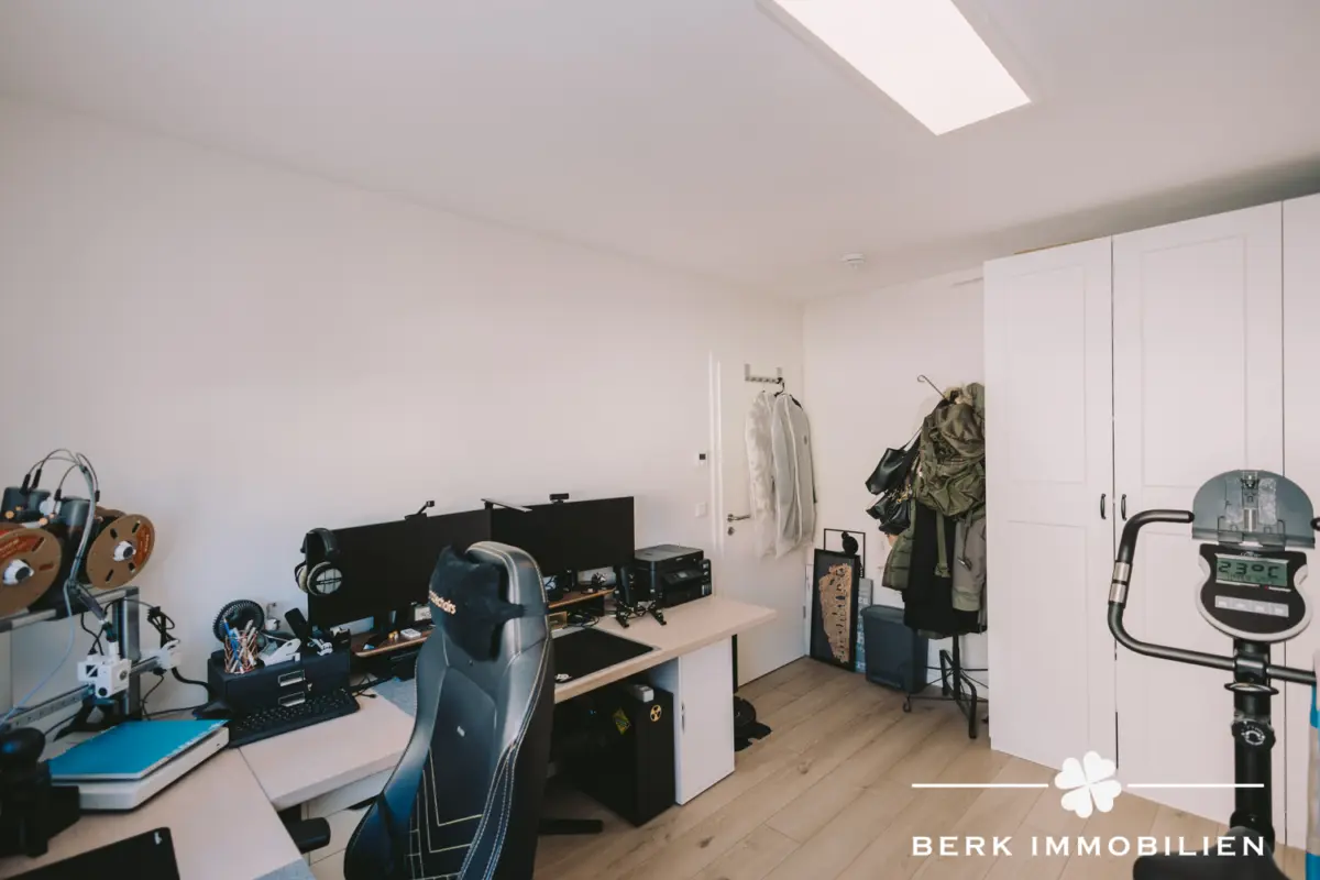 Schlafzimmer oder Kinderzimmer II