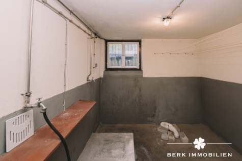 BERK Immobilien – charmantes Doppelhaus mit sonnigem Grundstück im Strietwald mit Erweiterungspotenzial - Waschküche Keller (127274)