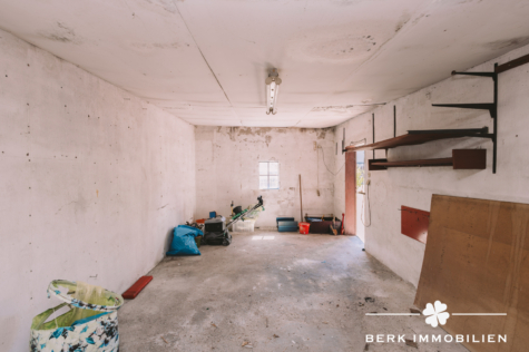 BERK Immobilien – charmantes Doppelhaus mit sonnigem Grundstück im Strietwald mit Erweiterungspotenzial - Garage (127277)