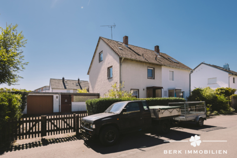 BERK Immobilien – charmantes Doppelhaus mit sonnigem Grundstück im Strietwald mit Erweiterungspotenzial - Straßenansicht (127250)
