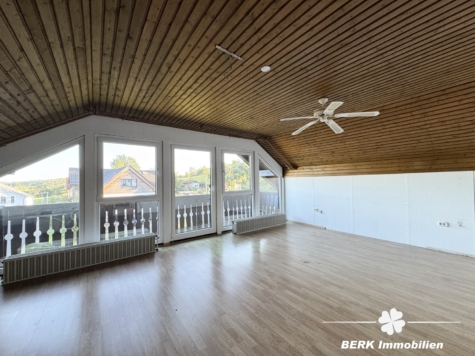 BERK Immobilien – Modernisiertes Einfamilienhaus mit Charme und Potenzial in Mömbris-Gunzenbach - Schlafen OG (115621)