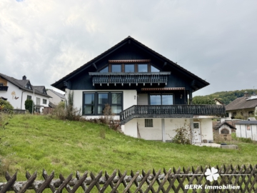 BERK Immobilien – Modernisiertes Einfamilienhaus mit Charme und Potenzial in Mömbris-Gunzenbach - Ansicht Front (106942)