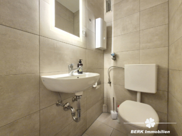BERK Immobilien – modernisierte 4-Zimmer-Whg mit Aussicht & optionalem eigenen Gartengrundstück - Gäste-WC (118098)