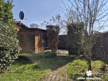 BERK Immobilien – modernisierte 4-Zimmer-Whg mit Aussicht & optionalem eigenen Gartengrundstück - Garten mit Gartenhäuschen (118110)