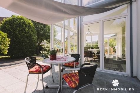 BERK Immobilien – Großzügiges Einfamilienhaus mit Wintergarten, Weitblick und vielseitigem Raumangebot - 2. Terrasse (126660)