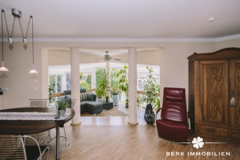 BERK Immobilien – Großzügiges Einfamilienhaus mit Wintergarten, Weitblick und vielseitigem Raumangebot - OG Wohnbereich (126669)