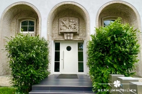 BERK Immobilien – Repräsentative & moderne Büro- oder Praxisfläche in historischem Ambiente - Eingangsportal (128392)