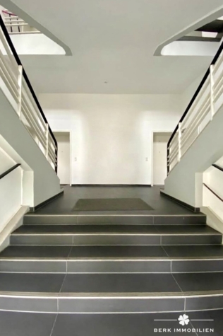 BERK Immobilien – Repräsentative & moderne Büro- oder Praxisfläche in historischem Ambiente - Treppenhaus - EG (128394)