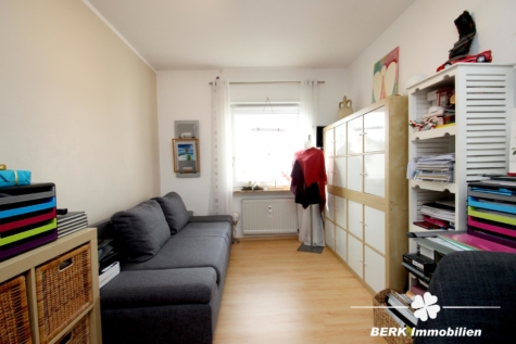 BERK Immobilien – Großzügig und Hell – 5 – Zimmer Eigentumswohnung in ruhiger Lage von Stockstadt - Arbeitszimmer (114952)