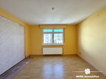 BERK Immobilien – Charmante Doppelhaushälfte mit vielseitigen Nutzungsmöglichkeiten in Offenbach-Bürgel - Bild (104297)