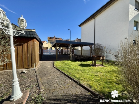 BERK Immobilien – Charmante Doppelhaushälfte mit vielseitigen Nutzungsmöglichkeiten in Offenbach-Bürgel - Bild (118569)