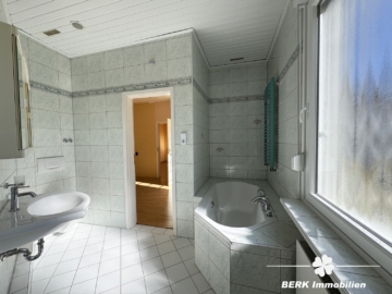 BERK Immobilien – Charmante Doppelhaushälfte mit vielseitigen Nutzungsmöglichkeiten in Offenbach-Bürgel - Bild (104304)