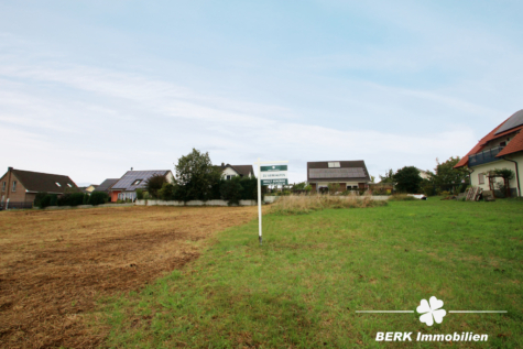 BERK Immobilien – Traumgrundstück in ruhiger Wohnlage von Altenstadt – auch bebaubar mit zwei DHH - Grundstück (114959)