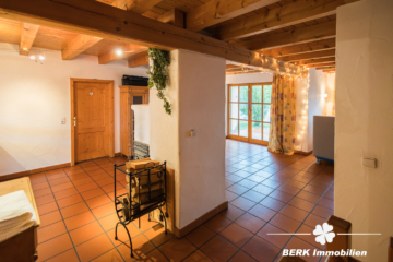 RESERVIERT – BERK Immobilien – Gemütliche Doppelhaushälfte in ruhiger Lage von Kleinwallstadt - Wohnbereich EG (106315)