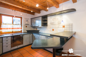 RESERVIERT – BERK Immobilien – Gemütliche Doppelhaushälfte in ruhiger Lage von Kleinwallstadt - Küche (106316)