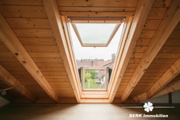 RESERVIERT – BERK Immobilien – Gemütliche Doppelhaushälfte in ruhiger Lage von Kleinwallstadt - Cabrio-Fenster (106327)