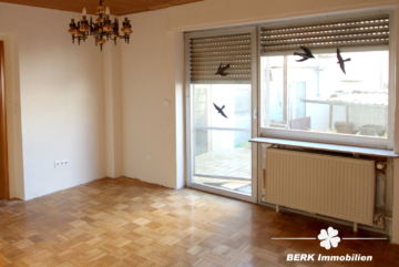 BERK Immobilien – Erstbezug nach Renovierung – Eine Wohnung für Paare die das Besondere lieben - Schlafzimmer (106108)