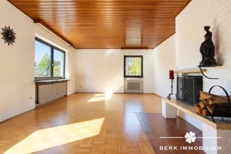 RESERVIERT-BERK Immobilien – Gepflegtes Zweifamilienhaus mit Garten, Terrassen & vielseitigen Nutzungsmöglichkeiten - EG - Wohnbereich (131698)