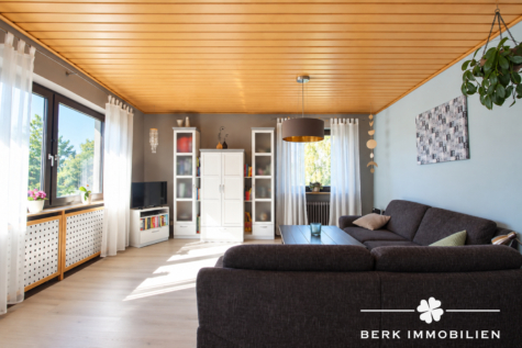 BERK Immobilien – Gepflegtes Zweifamilienhaus mit Garten, Terrassen & vielseitigen Nutzungsmöglichkeiten - OG Wohnbereich (129371)