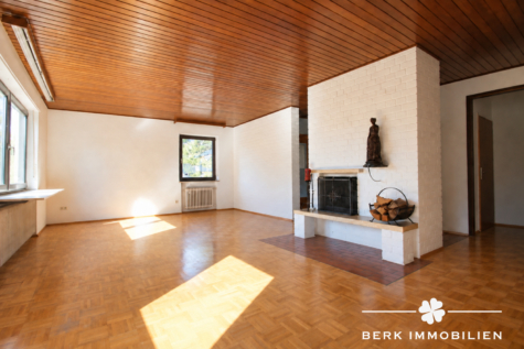 BERK Immobilien – Gepflegtes Zweifamilienhaus mit Garten, Terrassen & vielseitigen Nutzungsmöglichkeiten - EG Wohn- u. Essbereich (129365)