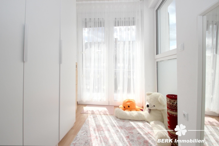 Kinderzimmer Wohnung OG (2)