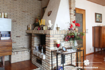 VERKAUFT – BERK Immobilien – Siedlungshaus mit Anbau und großem Garten in Hainburg zu verkaufen - BERK Immobilien - Wohnzimmer OG (104785)