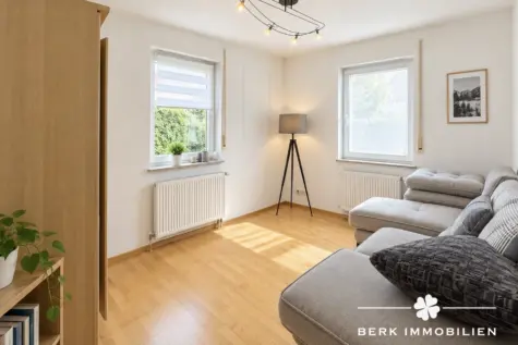 BERK Immobilien – Großzügiges Einfamilienhaus mit Einliegerwohnung in attraktiver Waldrandlage - Gästezimmer EG (131604)