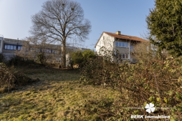 BERK Immobilien – Leben mit Aussicht – Idyllisches Grundstück mit Weitblick über Weinberge und Burgkulisse - Grundstück (110721)