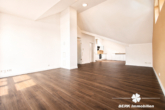 Wohnzimmer - BERK Immobilien – Für Paare die das Besondere suchen