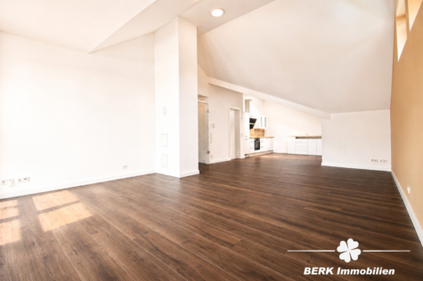 BERK Immobilien – Für Paare die das Besondere suchen - Wohnzimmer (124255)