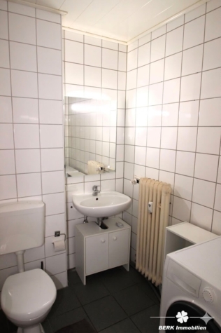 BERK Immobilien – Top-Kapitalanlage mit 4,4 % Rendite – vermietete ETW in Feldrandlage - Bad KI bearbeitet (125119)