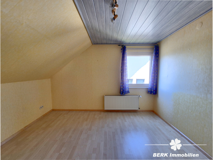 Schlafzimmer DG