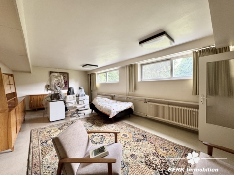 BERK Immobilien – Ein Ort zum Ankommen – Großzügiges Refugium mit Weitblick und Privatsphäre - Hobbyraum UG (118542)