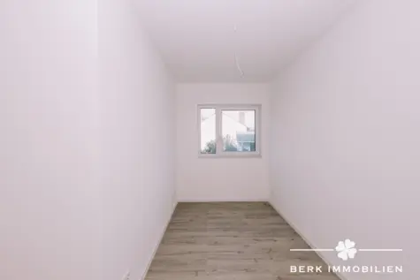 BERK Immobilien – 4-Zimmer-Neubau-Erdgeschosswohnung mit sonniger Terrasse in 1a Lage von Alzenau - Kinderzimmer I (130446)