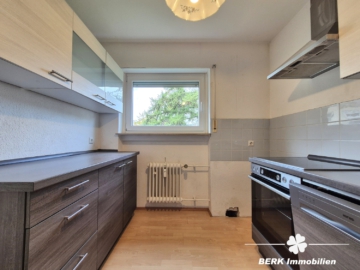 BERK Immobilien – gepflegte und gut geschnittene 4-Zimmer-ETW in zentraler Lage von Kleinostheim - Küche (107107)